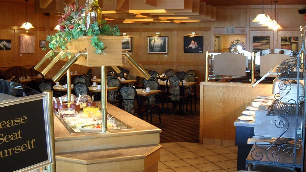 Tamarack Motor Inn Rocky Mountain House Exterior photo